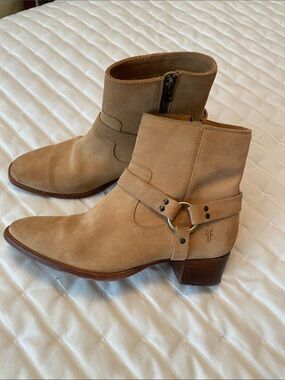 Frye ankle boots ladies size 8